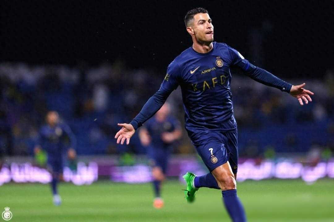 开云官网入口 -包含C罗连续五场比赛得分超过领先优势明显，巴塞罗那不断突破！的词条