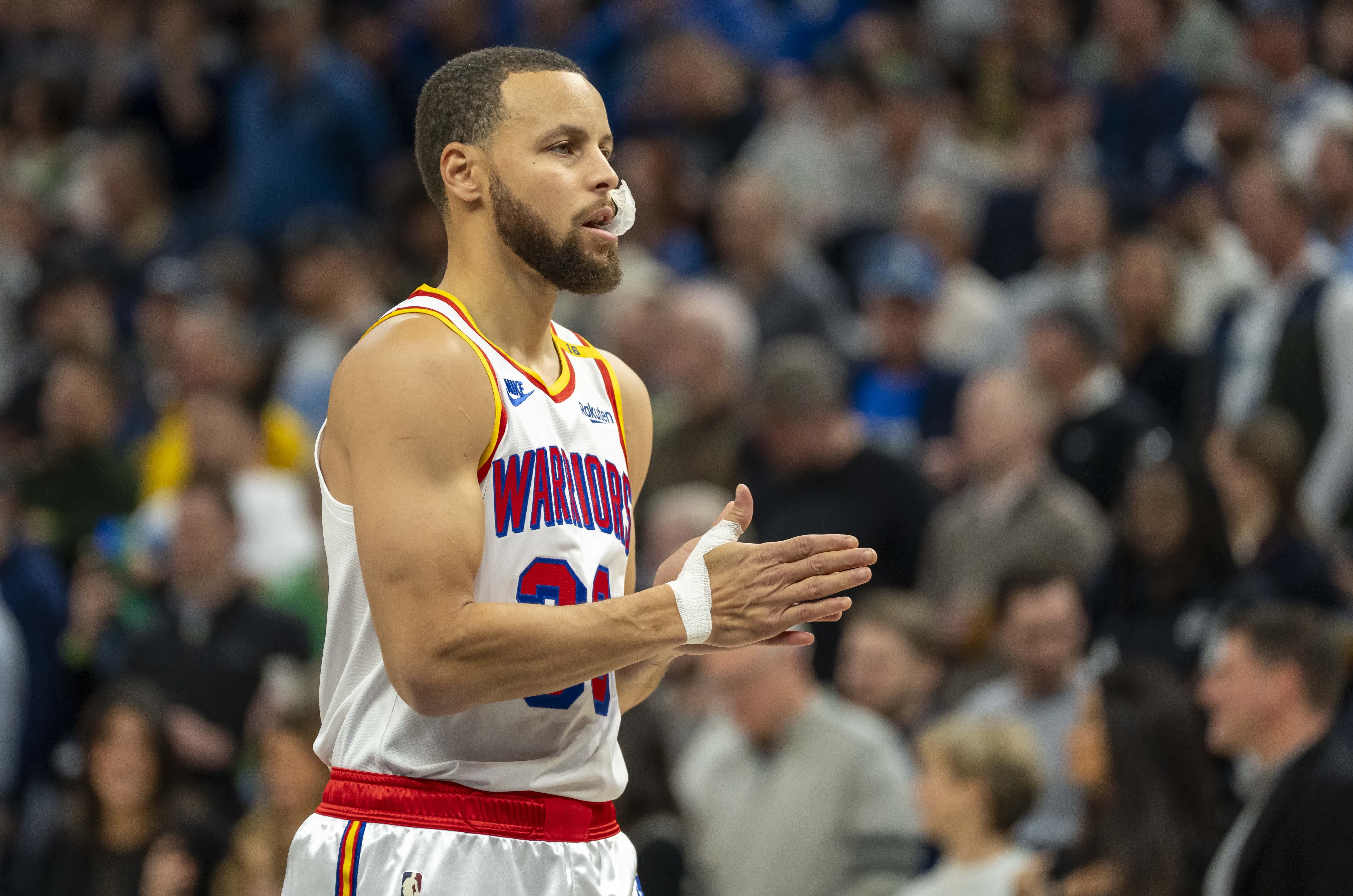 kaiyun官网app下载 -库里连续二十场比赛得分超过领先优势明显，FPX不断突破！的简单介绍