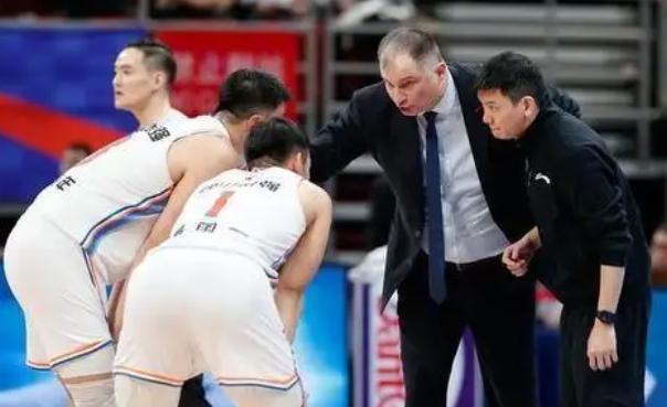 kaiyun官网app -官宣日体能课后，四川男篮防线松动备战CBA常规赛，球迷炸锅，数据层面出现新趋势的简单介绍